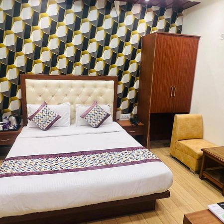 Hotel S V Grand 瓦拉纳西 外观 照片