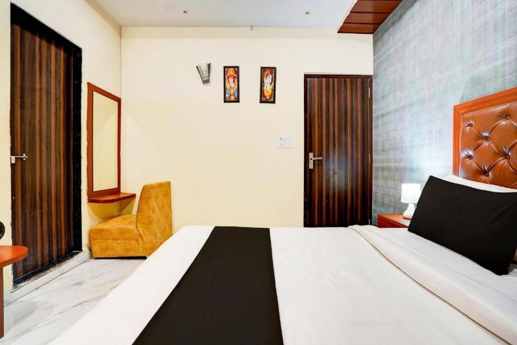 Hotel S V Grand 瓦拉纳西 外观 照片