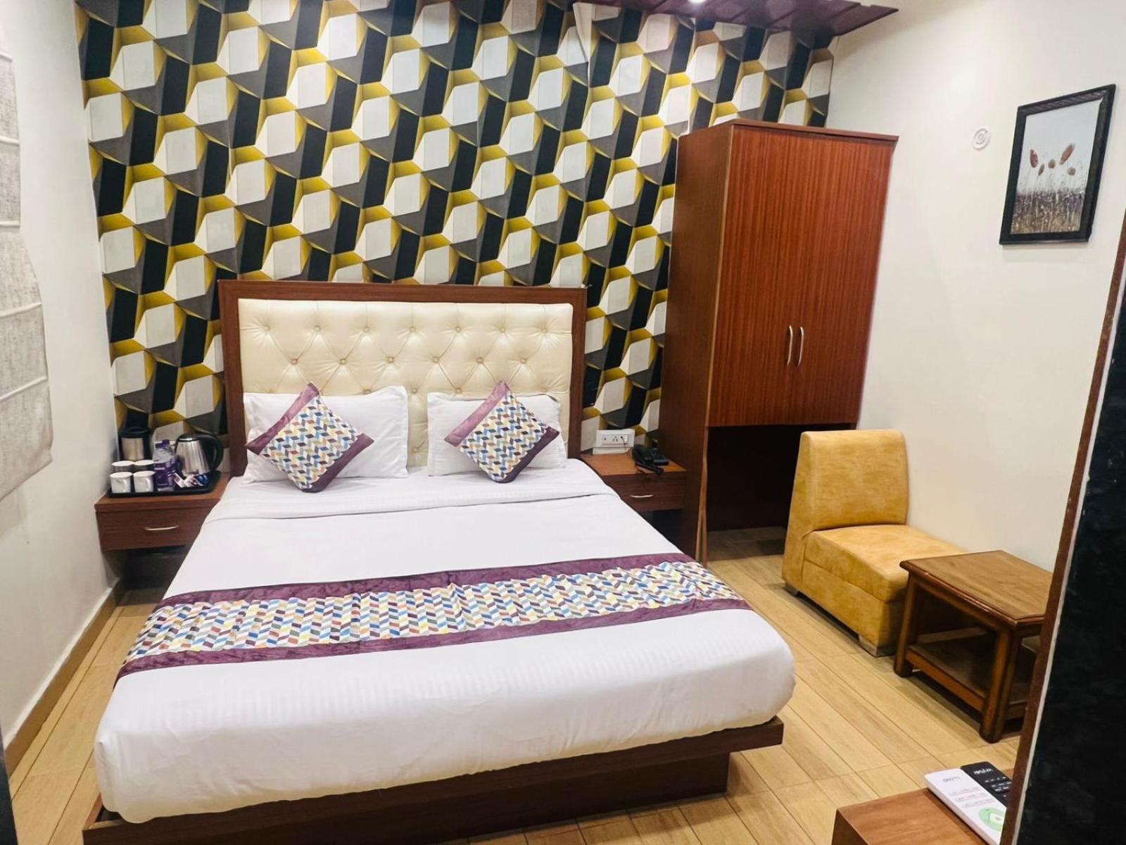 Hotel S V Grand 瓦拉纳西 外观 照片
